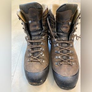 11.5W Hanwag Yukon Boots. 11.5 Wide (EE).